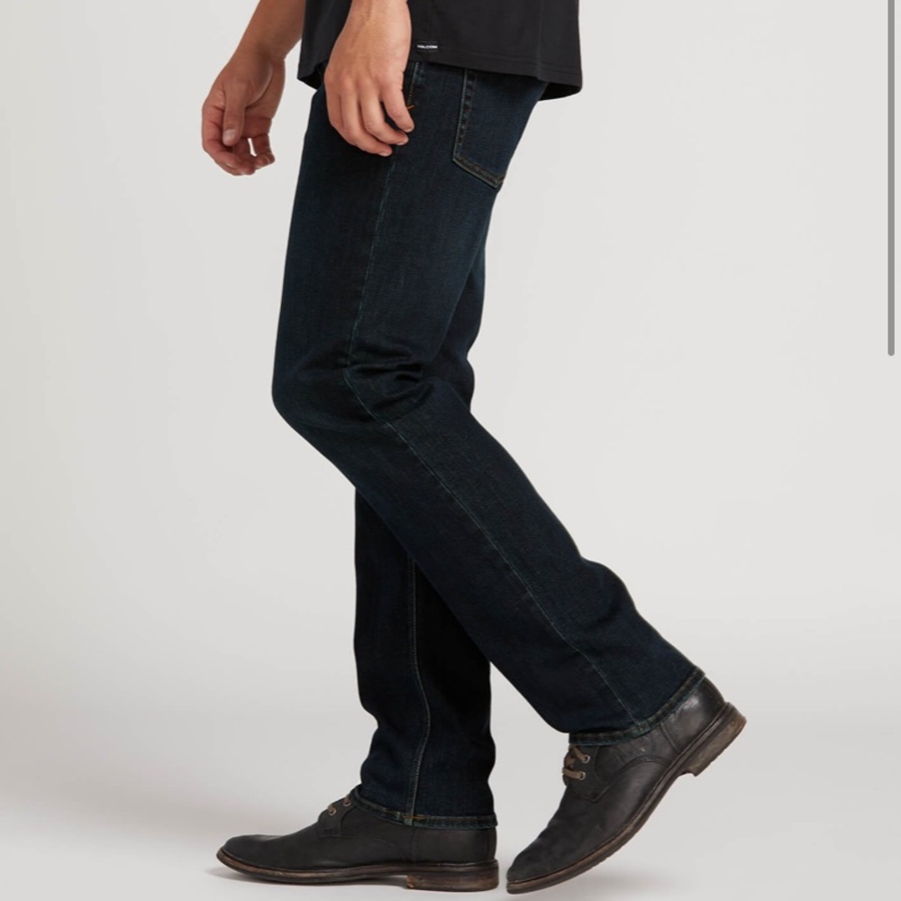 Men’s Volcom jeans worn ONCE!